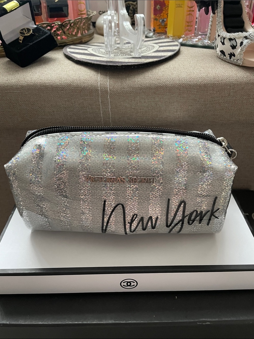 ✨Victoria's Secret Silver Holographic Sequin 'New York' Cosmetic Bag✨Preloved